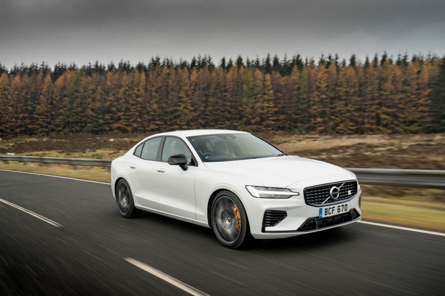  Volvo S60 T8 Polestar Engineered 2019 года  (UK) (фото 35 из 40)